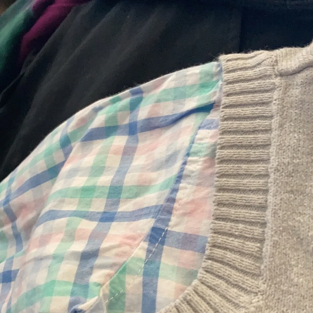 FINAL MARKDOWN The children’s place vest with attached shirt 6-9 months